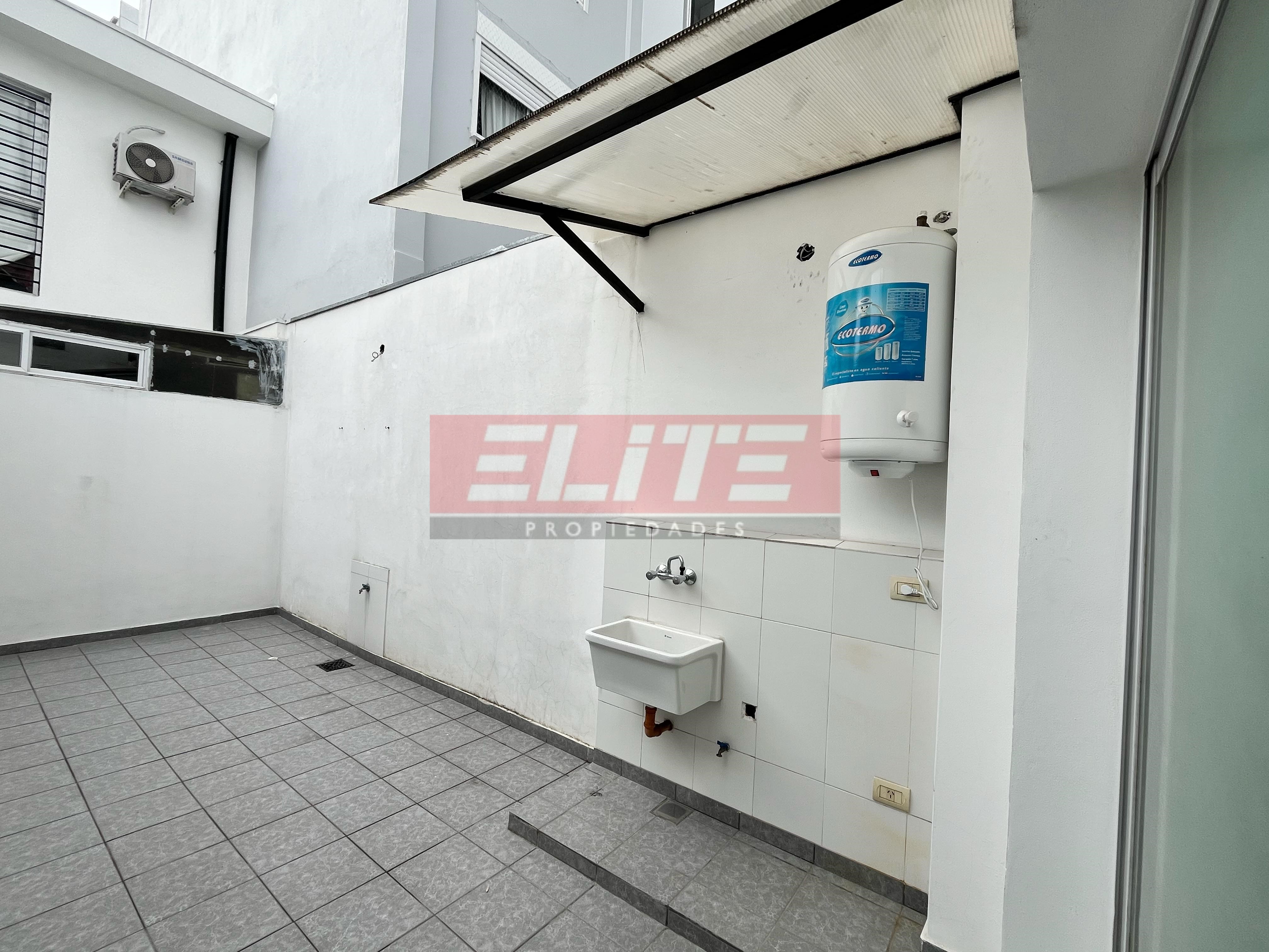 8_Watermarked (37)
