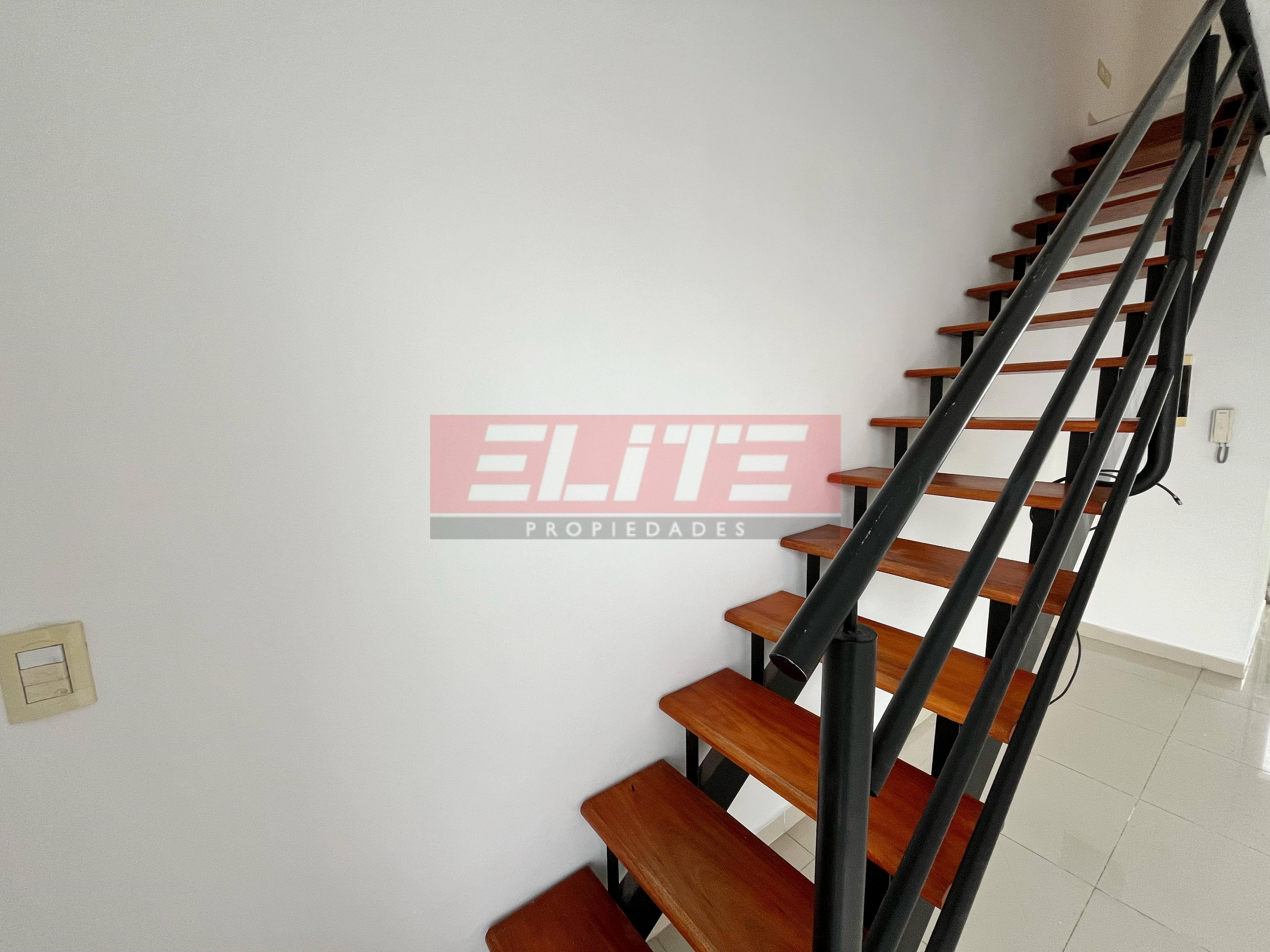 9_Watermarked (34)